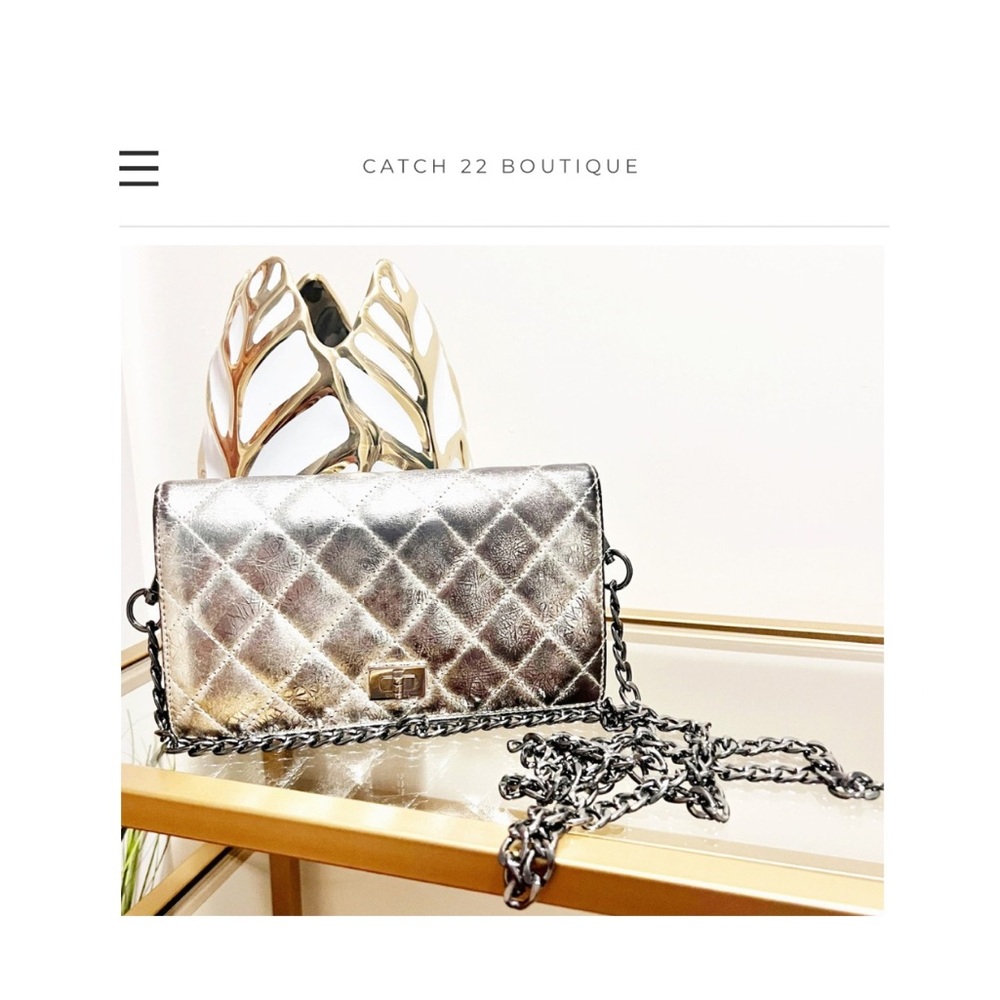 Chanel Metallic Silver Quilted Leather 2.55 Reissue L Yen Continental WOC - Picture 6 of 10